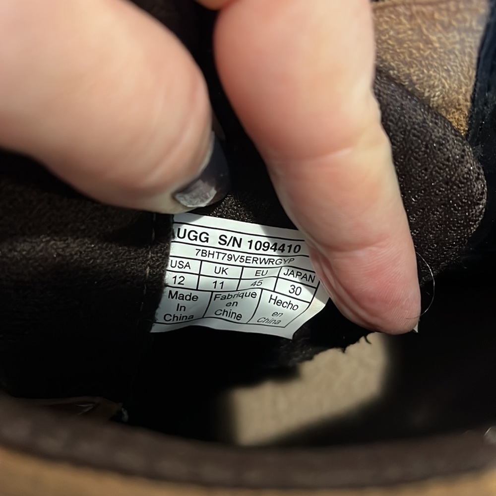 Waterproof Ugg Boots - Picture 8 of 9